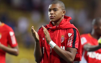 四喜娱乐独家-克瓦拉茨赫利亚当选赛季最佳年轻球员